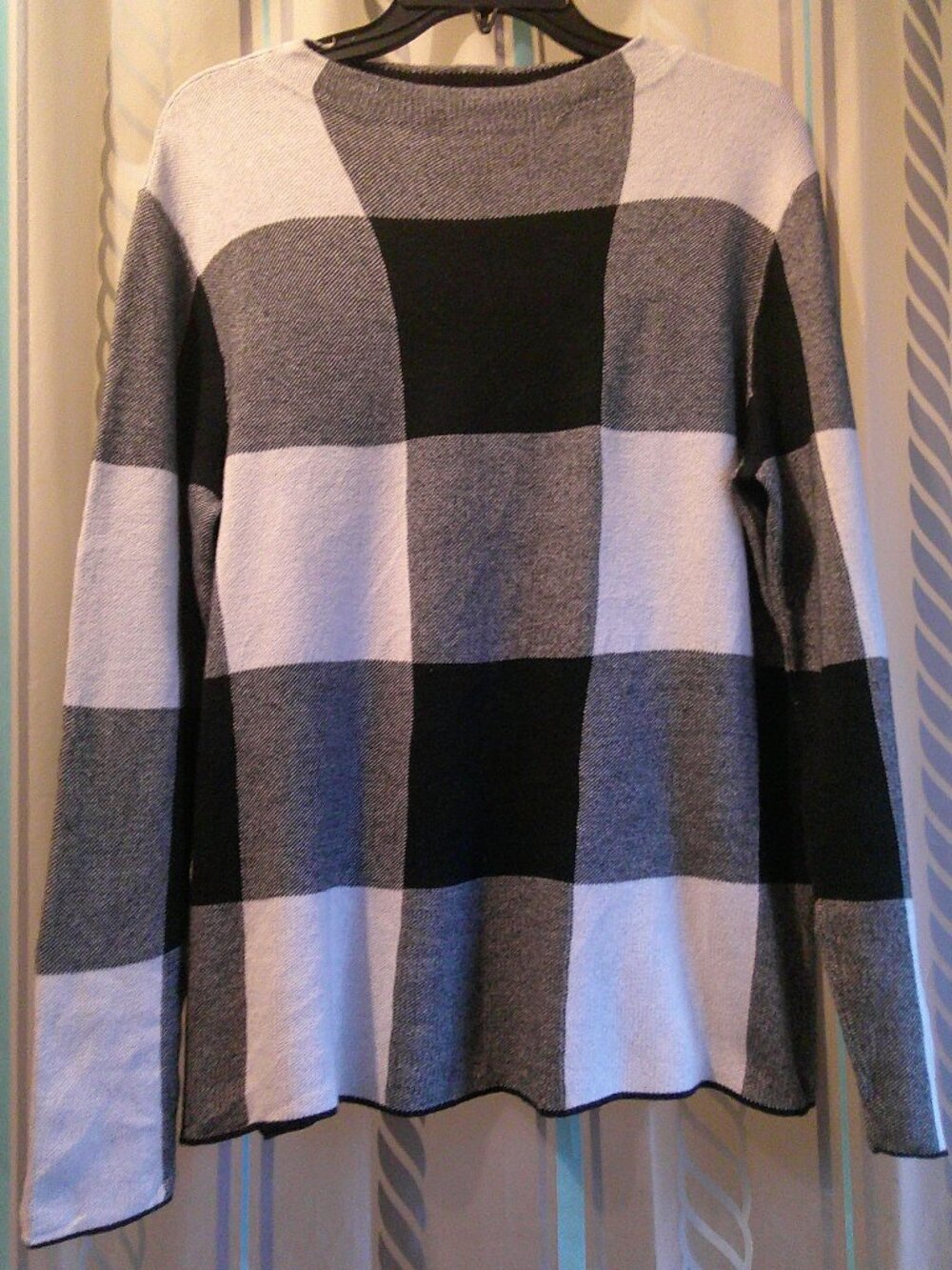 "J.Jill" Cotton Knit Pullover Sweater Black/Grey/White Plaid Very Soft Woman M